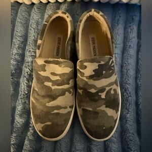 Steve Madden Camouflage Slip-On Sneakers